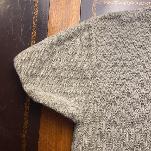 100% cotton knit tee with floral embroidery (P2P 23) - Picture 3 of 4